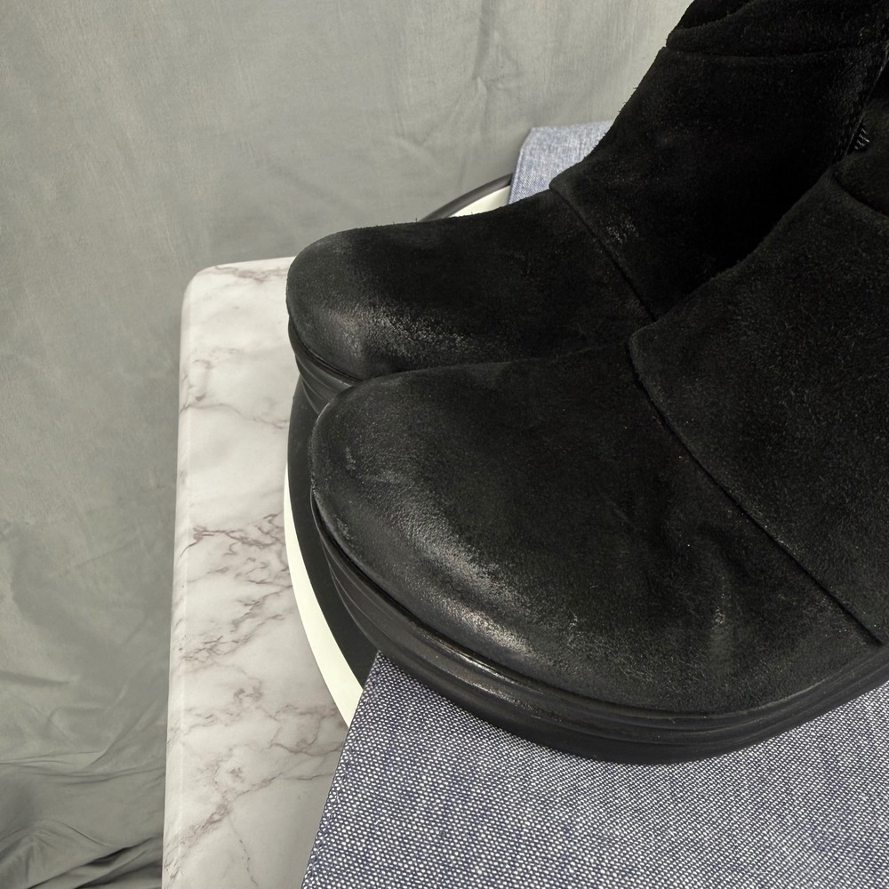 Miz Mooz Zola Ankle Boots 9.5/ 40 EU Black Leather Suede Wedge Platform Zipper - Picture 9 of 10